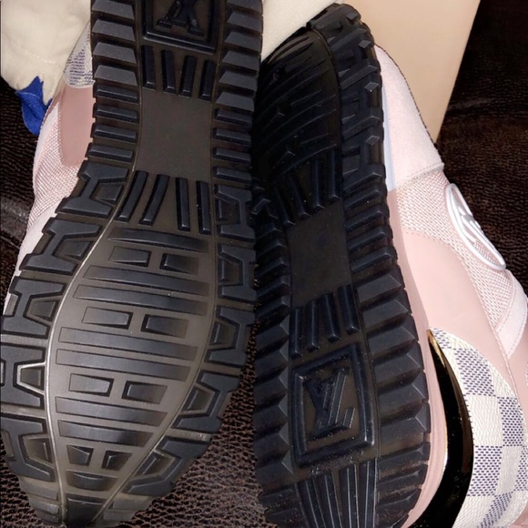 Size 7 Louis Vuitton Sneakers - Picture 3 of 3